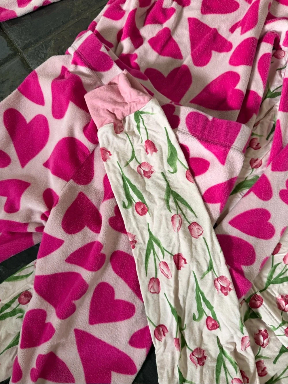 Reshee 4 Piece Girls Pajama Bundle Size 8 / 6-7Y Hearts Tulips
